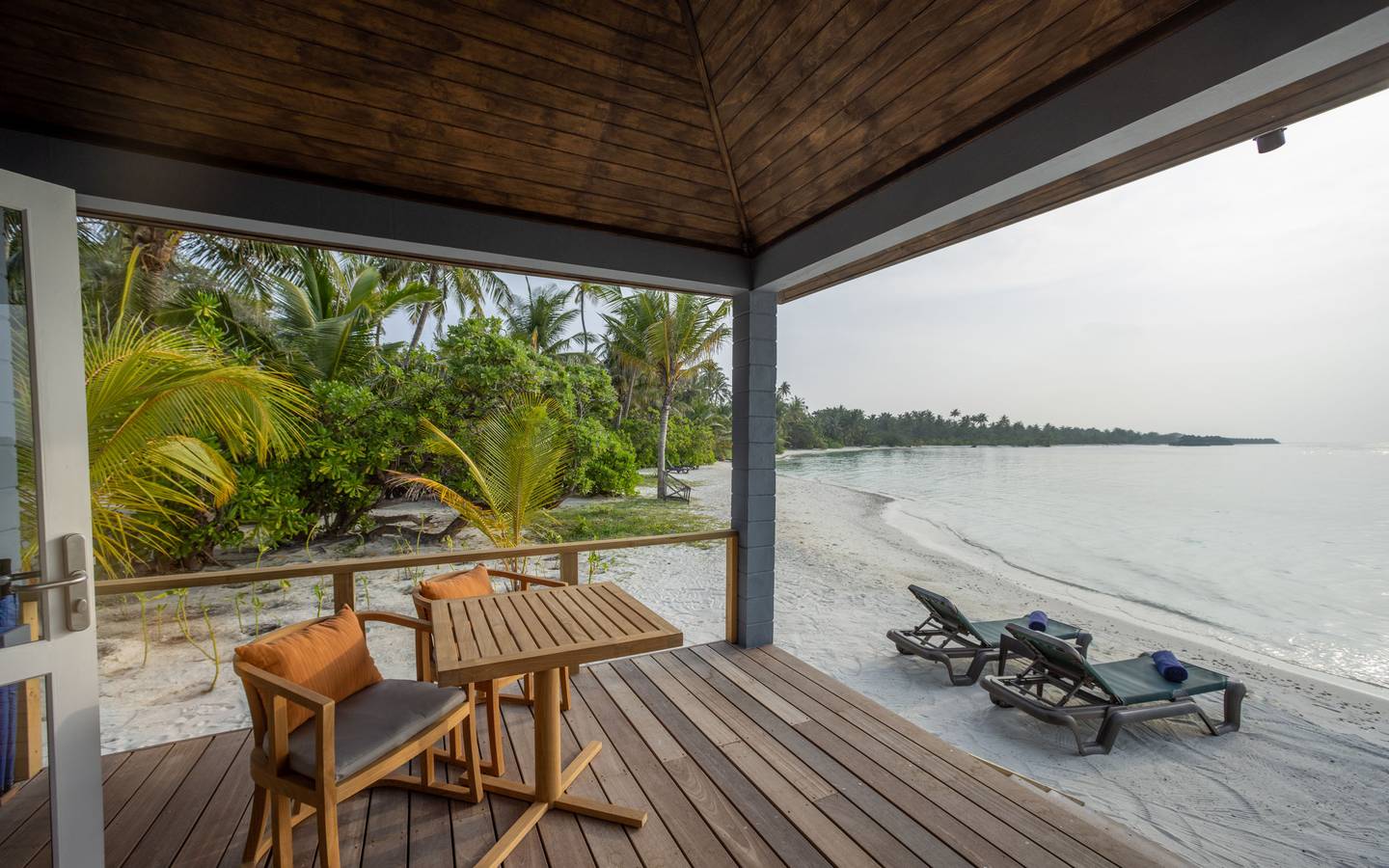 Kuredu_Resort_Maldives_Strandville_mit_zwei_Schlafzimmern_Terrasse