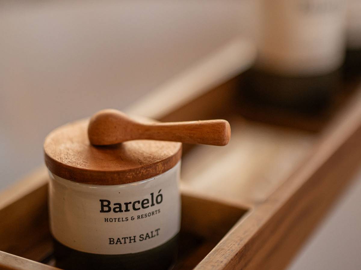 Barceló_Whale_Lagoon_Maldives_Sunset_Water_Villa_16