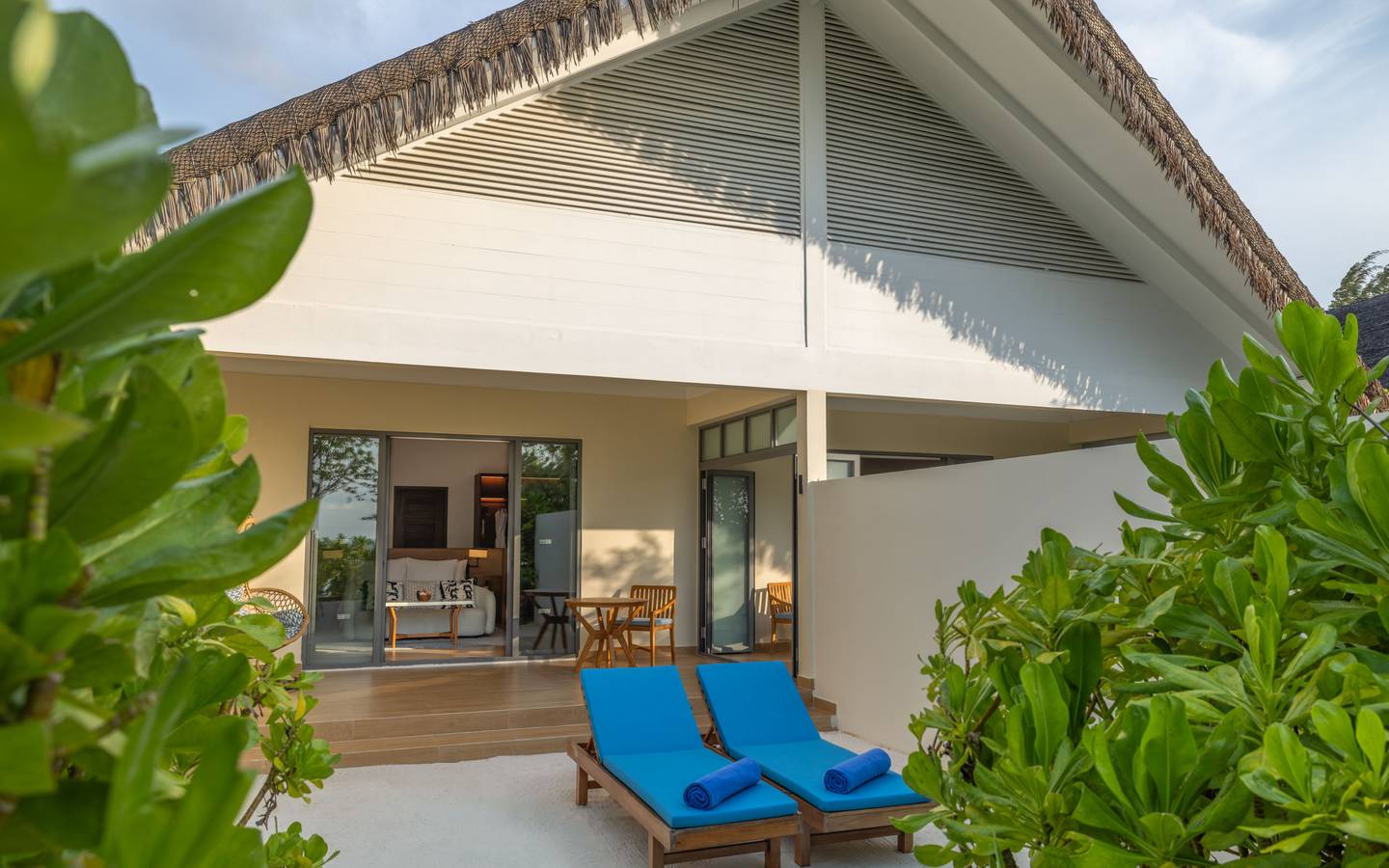 dusitD2-Feydhoo-Maldives-Beach-Villa-wohnen1