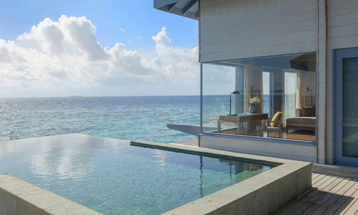 Halcyon_Private_Isles_Maldives_Sunset_Overwater_Villa_2