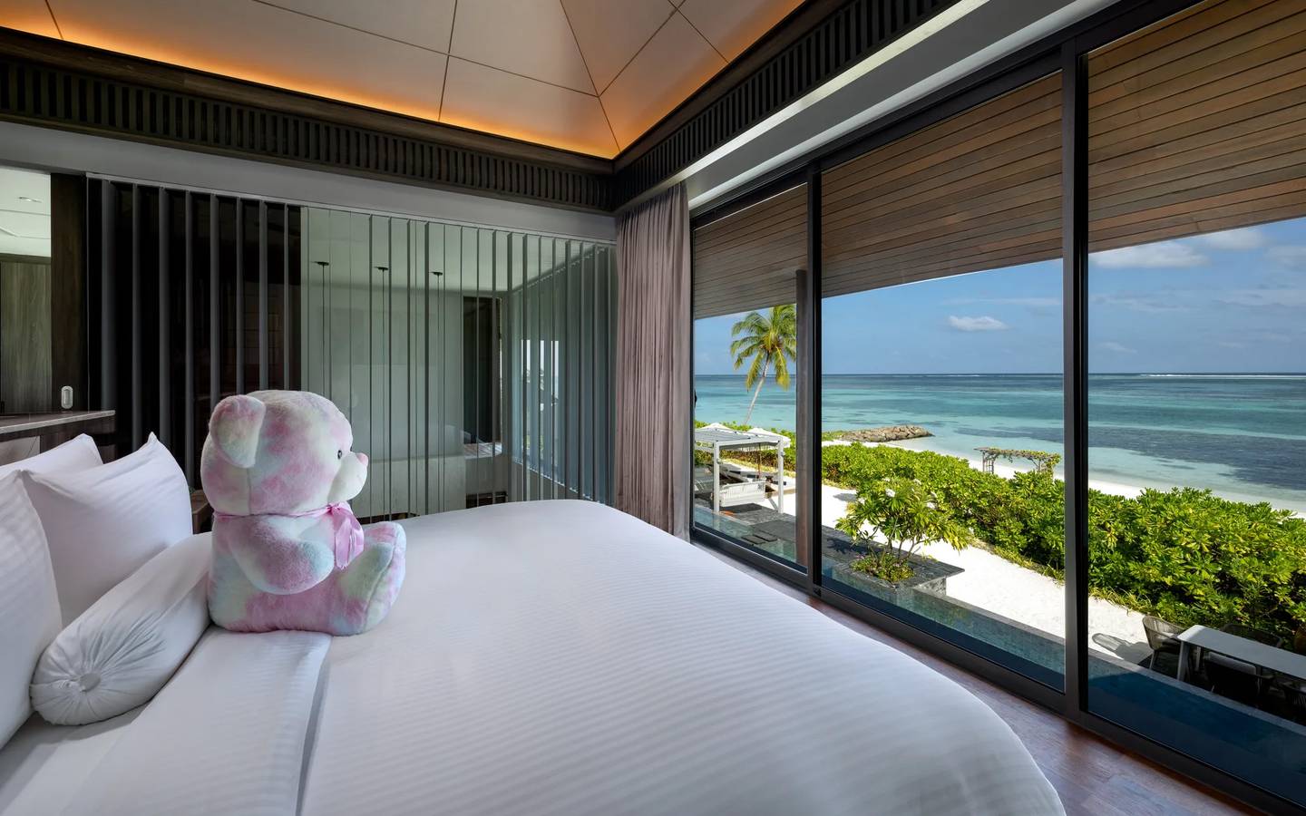 Madifushi_Private_Island_Maldives_Bella_Six_Villa_Sleeping_3
