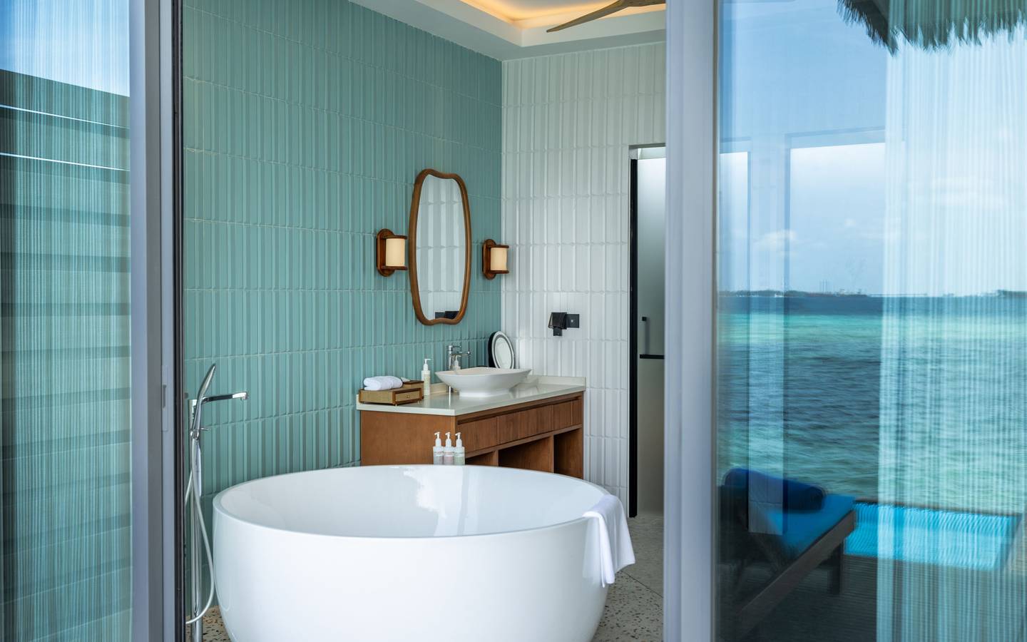 DusitD2_Feydhoo_Maldives_Premium_Overwater_Pool_Villa_5