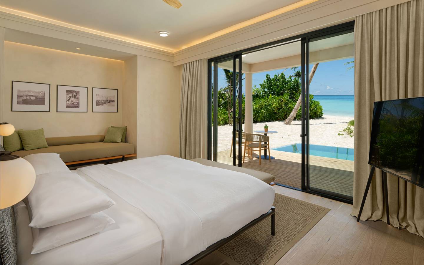 Ananea-Madivaru-Maldives-2-Bedroom-Beach-Pool-Villa-Sleeping_1