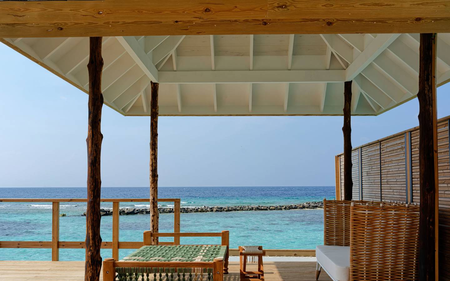 Ananea-Madivaru-Maldives-Deluxe-Water-Pool-Villa-Interior-5