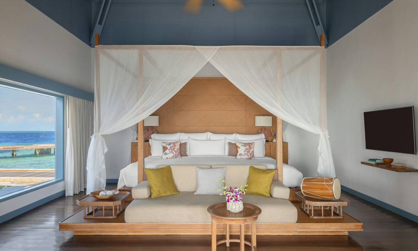 Halcyon_Private_Isles_Maldives_Sunset_Overwater_Villa_1