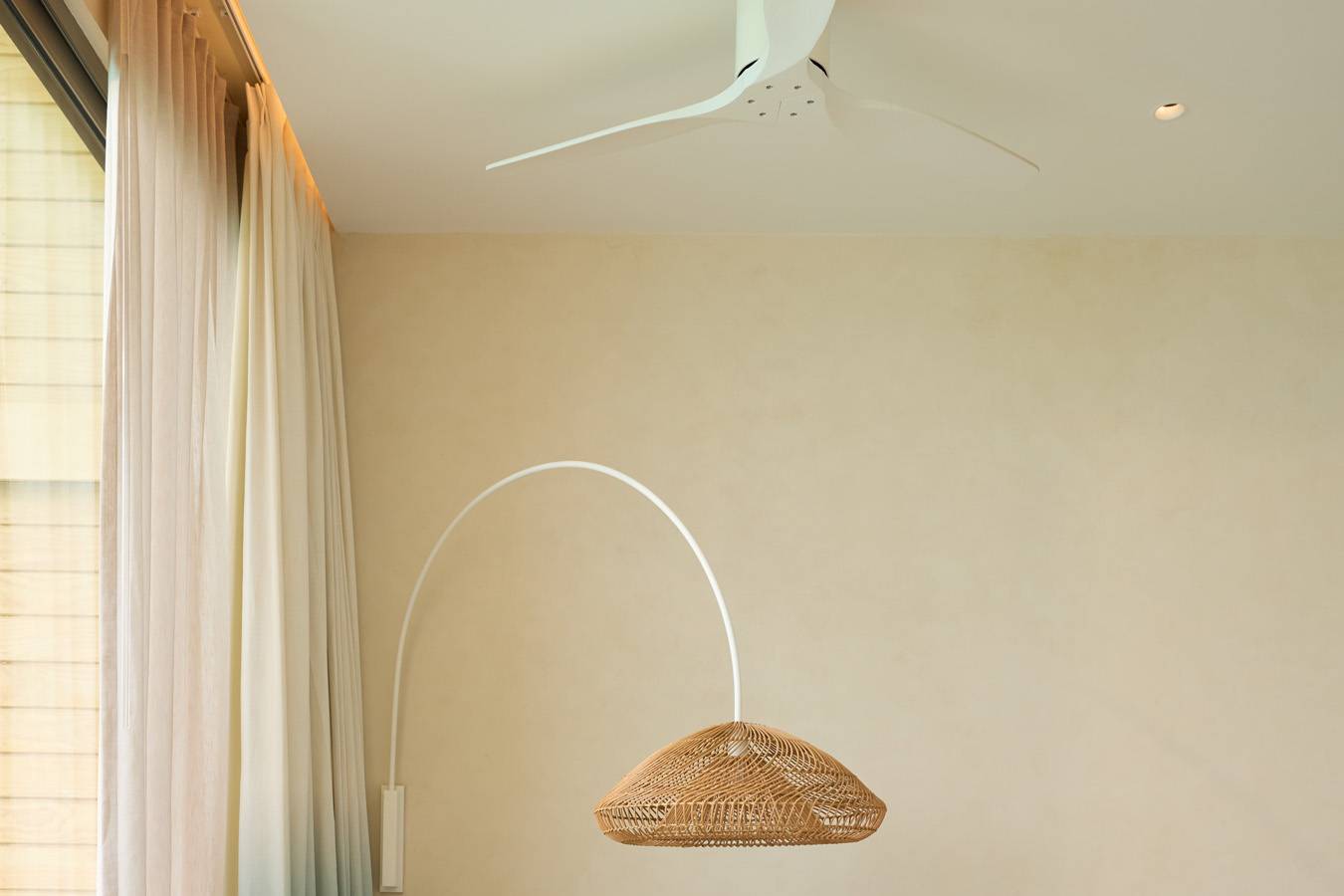 Centara_Mirage_Overwater_Villa_with_Jacuzzi_1