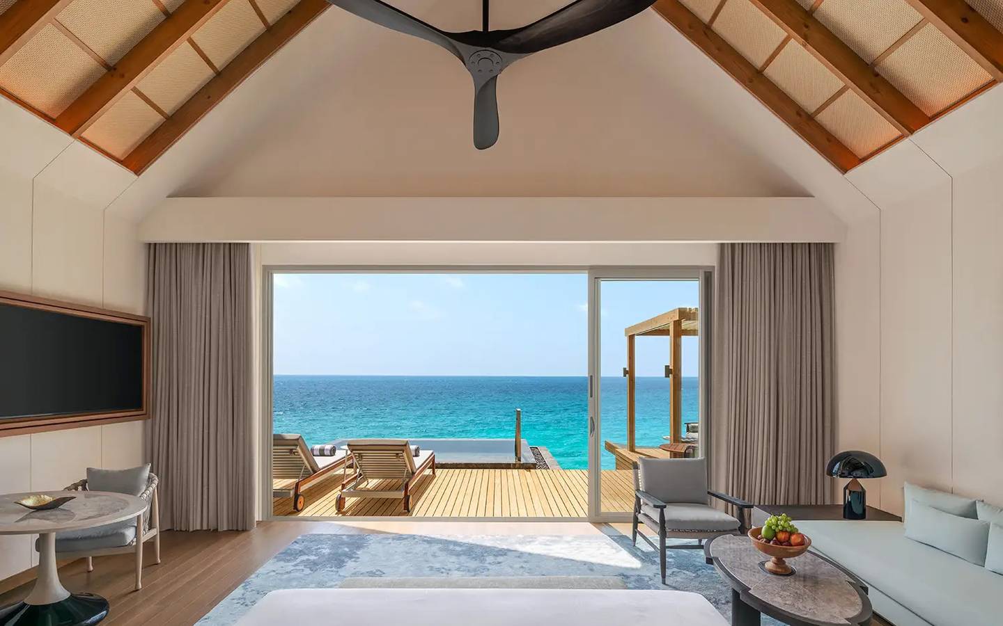 JW_Marriott_Kaafu_Atoll_Overwater_Pool_Villa_Living