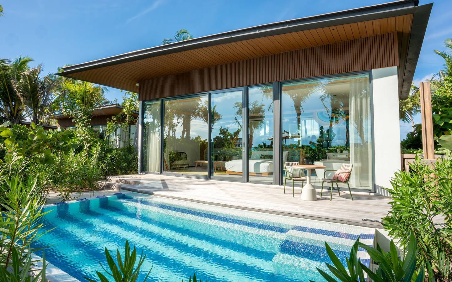 So_Maldives_Family_Beach_Pool_Villa_with_Capsule_1