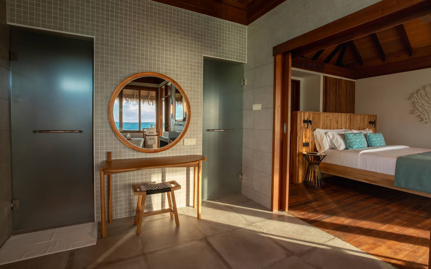 Barceló_Whale_Lagoon_Maldives_Sunset_Water_Villa_9