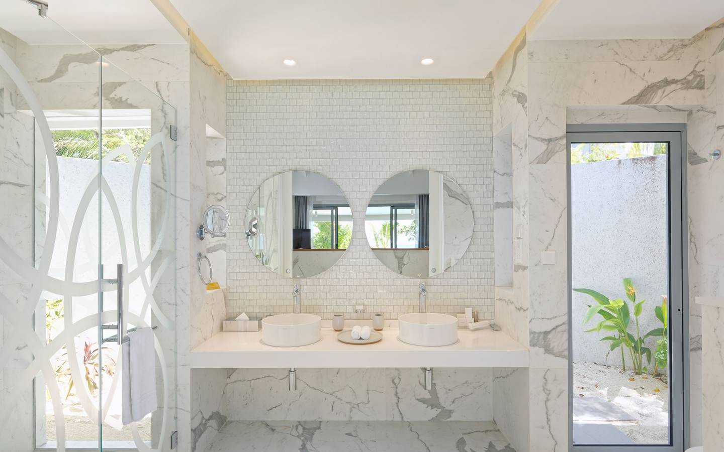 Outrigger_Maafushivaru_Beach_Villa_Family_3