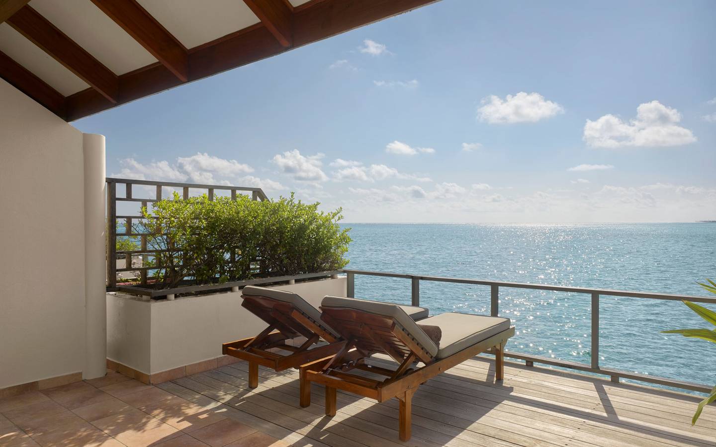 Villa_Park_Sun_Island_Water_Villa_5