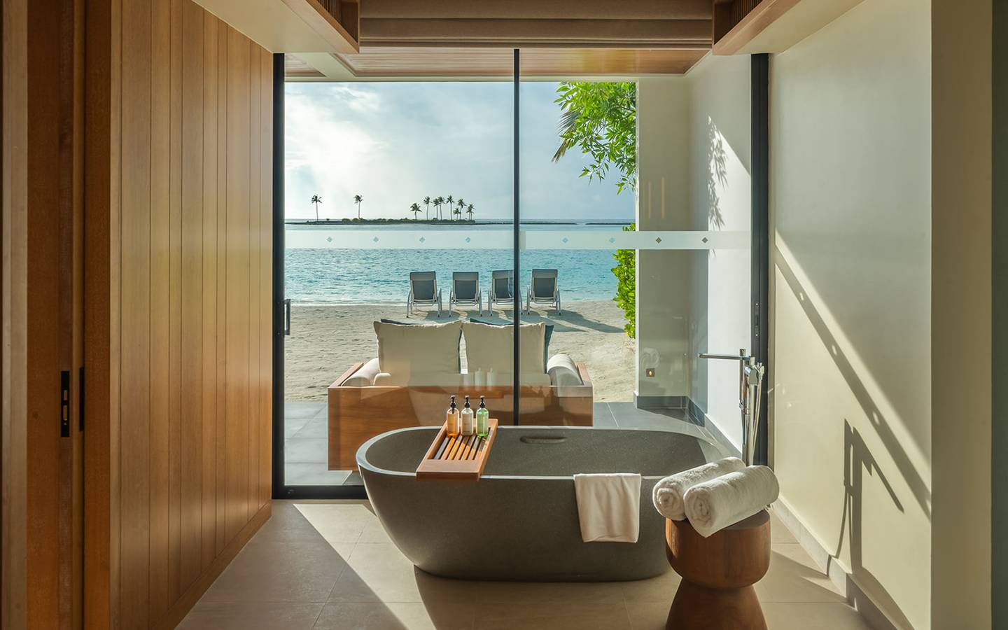 Kuda_Villingili_Maldives_Three_Bedroom_Beach_Retreat_17