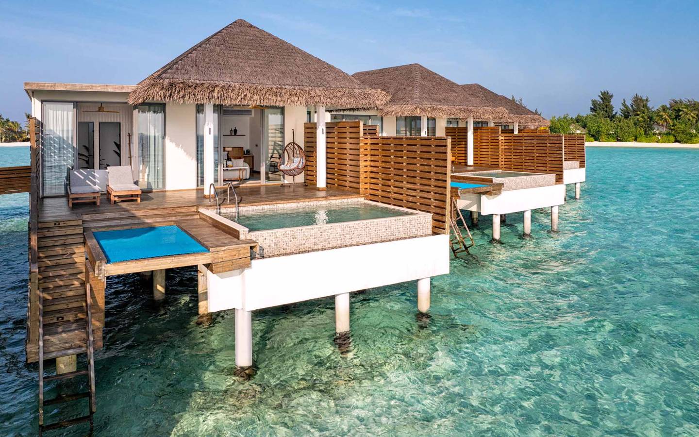 dusitD2-Feydhoo-Maldives-Overwater-Pool-Villa