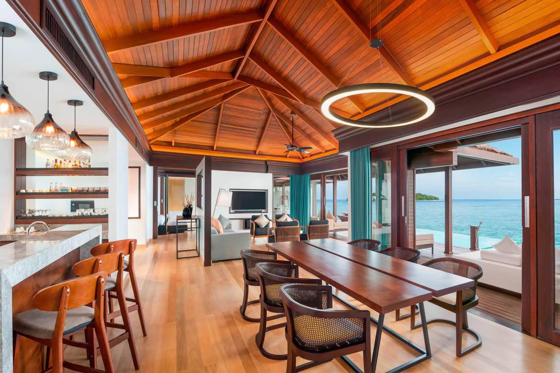 Villa über dem Wasser mit zwei Schlafzimmern