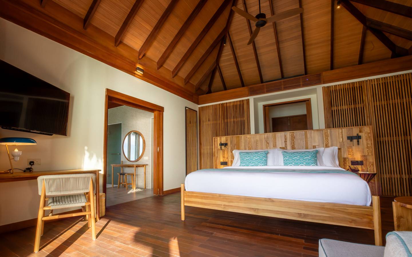 Barceló_Whale_Lagoon_Maldives_Sunset_Water_Villa_6