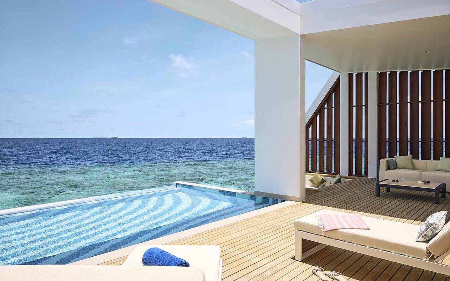 Funamadua_One_Bedroom_Water_Villa_Pool_1