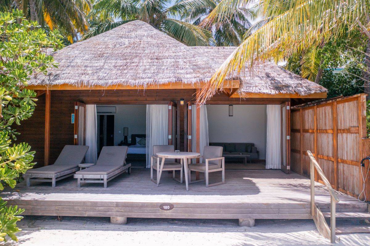 Veligandu Island Resort, Malediven, Sunset Jacuzzi Beach Villa, Terrasse