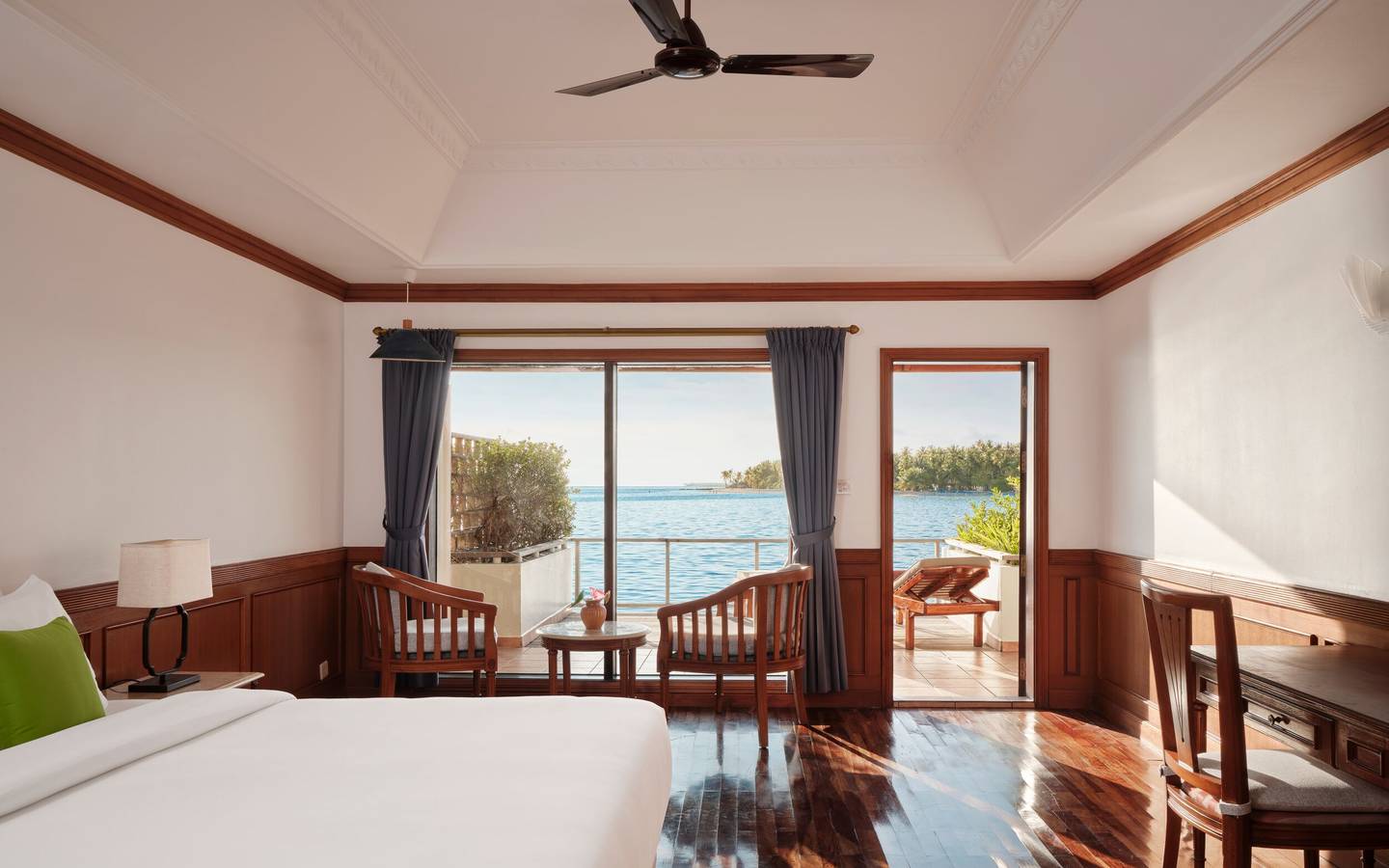 Villa_Park_Sun_Island_Sunset_Water_Villa_4