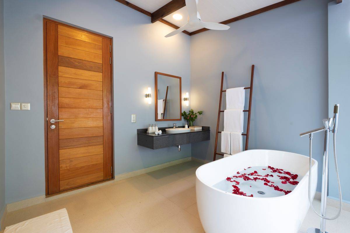 Ifuru Island Maldives, Malediven, Sunset Beach Villa with Pool, Badezimmer