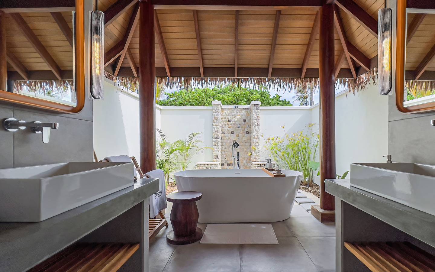 Barceló_Whale_Lagoon_Maldives_Sunset_Beach_Villa_Bathroom_1Barceló_Whale_Lagoon_Maldives_Sunset_Beach_Villa_6