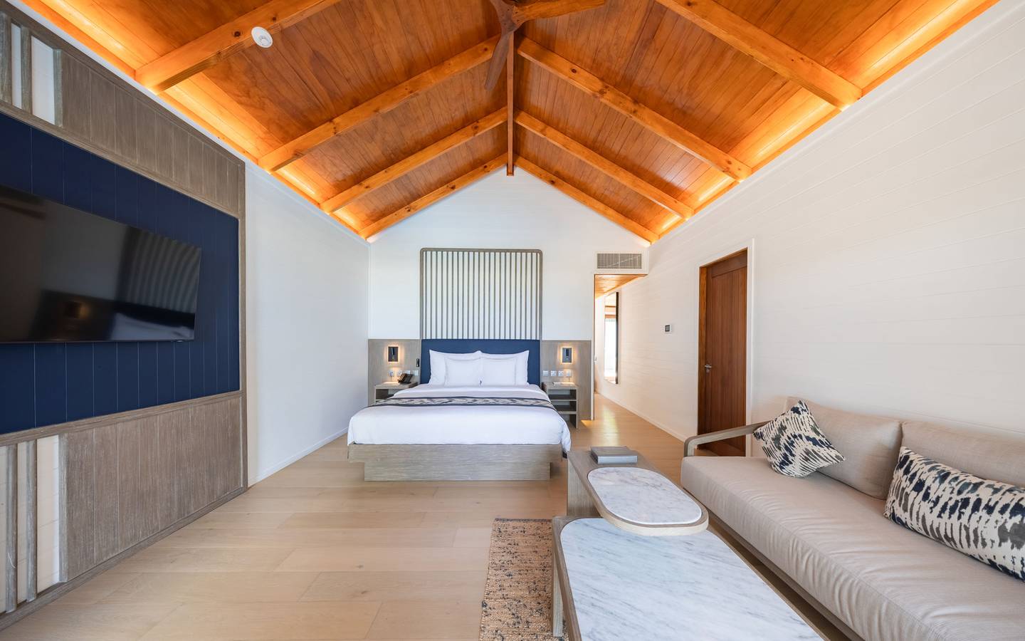 Meeru_Island_Two_Bedroom-Beach-Pool-Villa-Aerial_Interieur_8