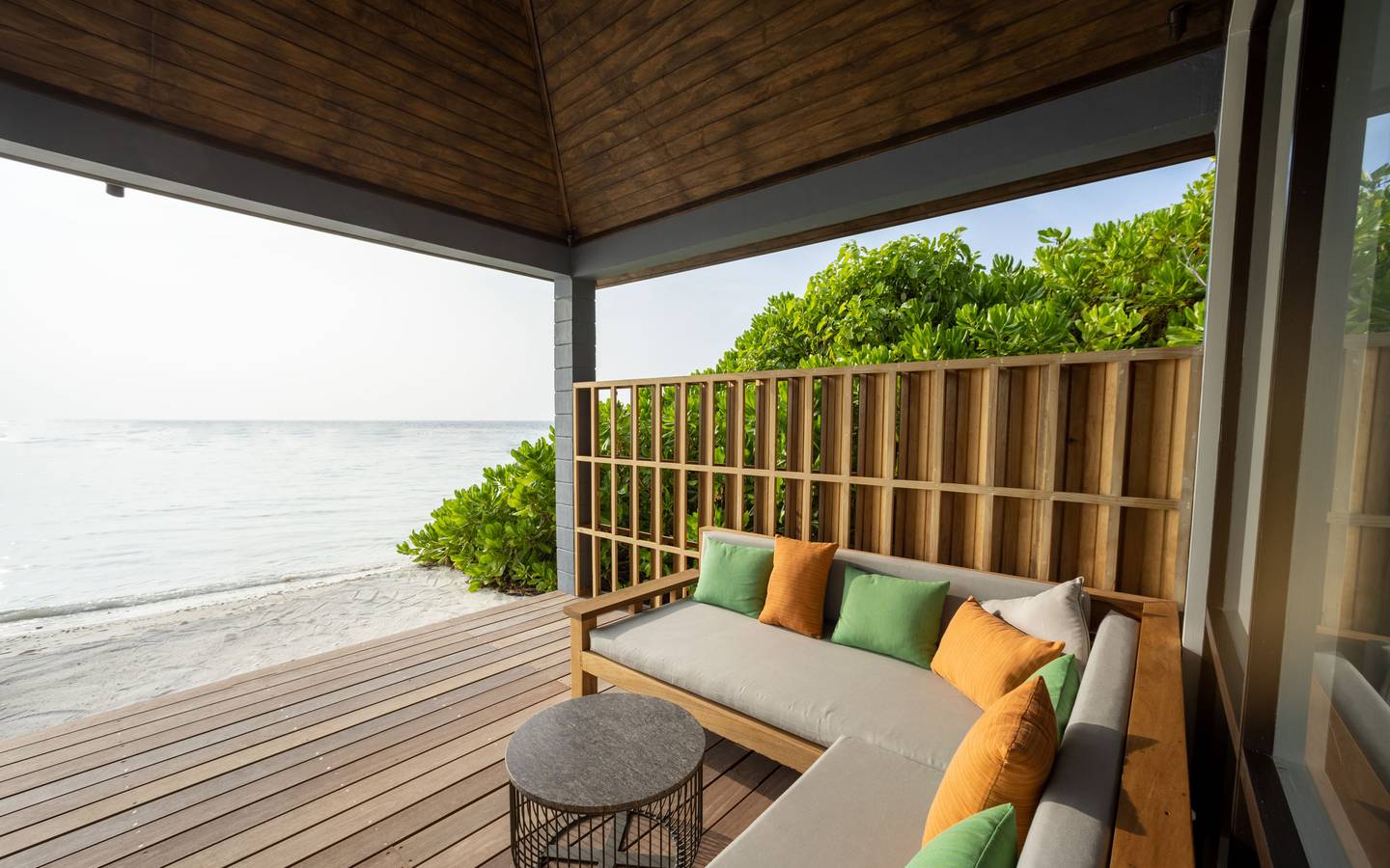 Kuredu_Resort_Maldives_Strandville_mit_zwei_Schlafzimmern_Veranda