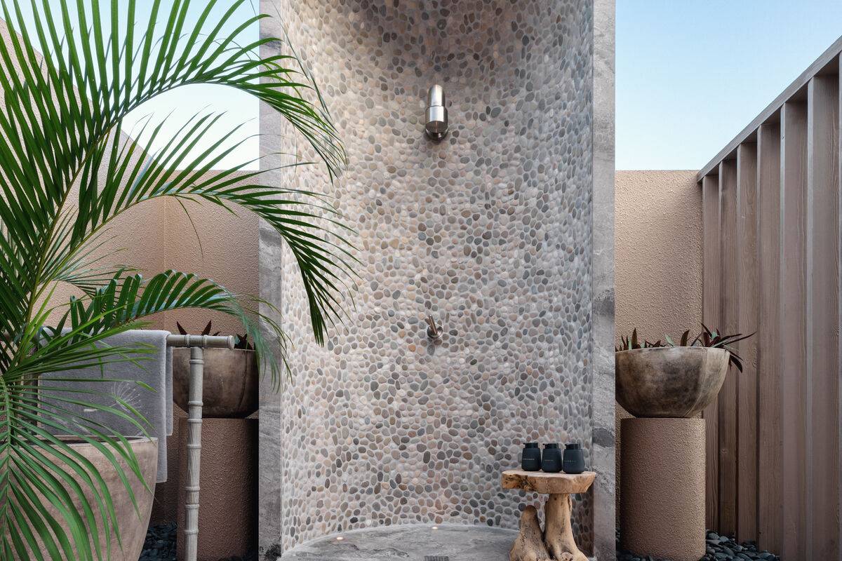 JOALI BEING | Ocean Pool Villa | Outdoor Dusche