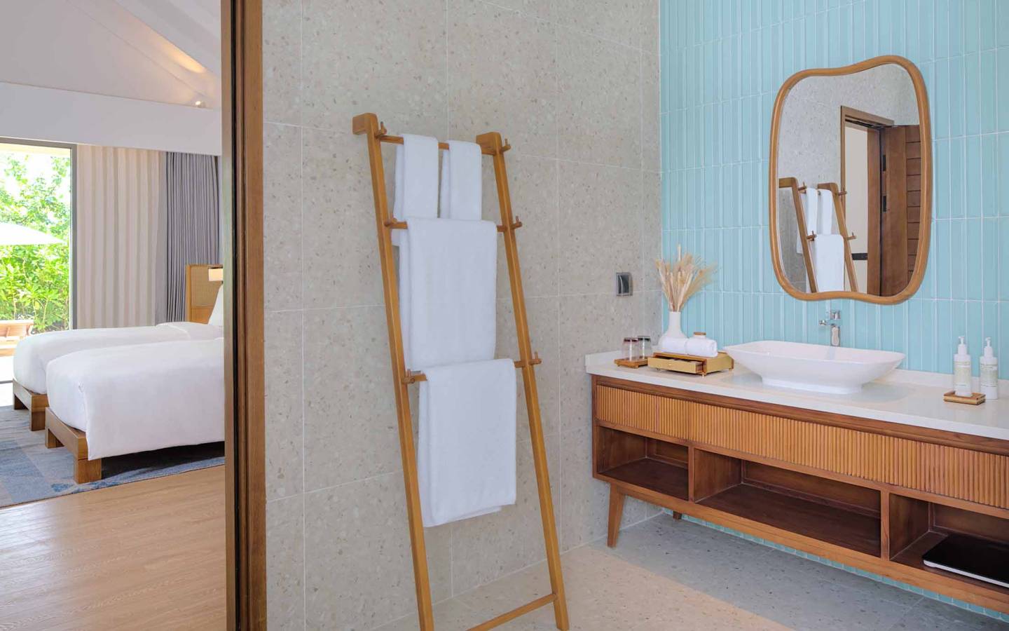 dusitD2-Feydhoo-Maldives-Beach-Villa-Badezimmer