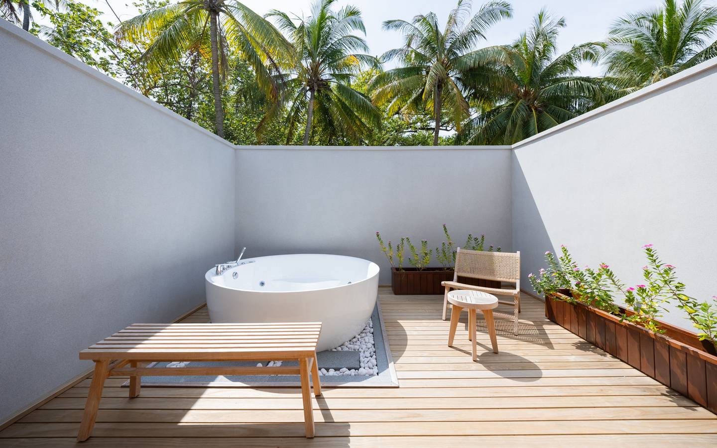 Meeru_Island_Two_Bedroom-Beach-Pool-Villa-Aerial_Interieur_16