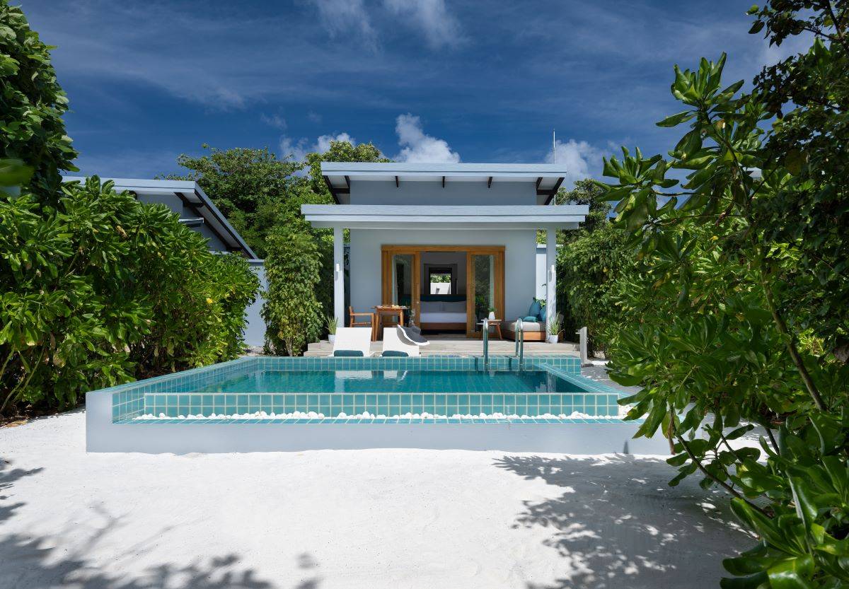 Ifuru Island Maldives, Malediven, Sunset Beach Villa with Pool, Außenbereich mit Pool