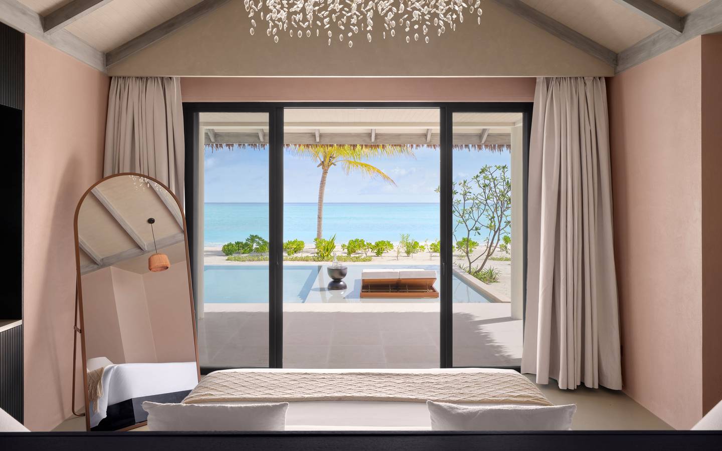 Villa Haven-One Bedroom Residence with Beach Pool and Garden Pool Sleeping 21