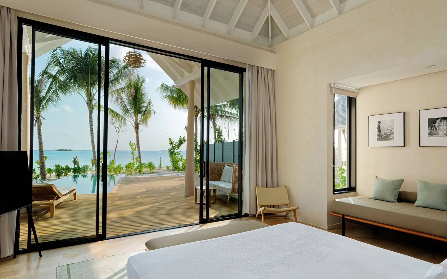 Ananea_Madivaru_Beach_Villa_Interior_1