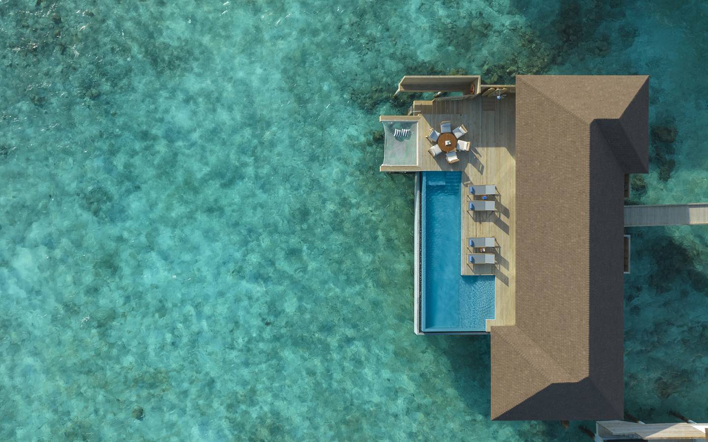 Avana_Fares_Over_Water_Villa_mit_zwei_Schlafzimmern_und_Pool_Drohnenansicht