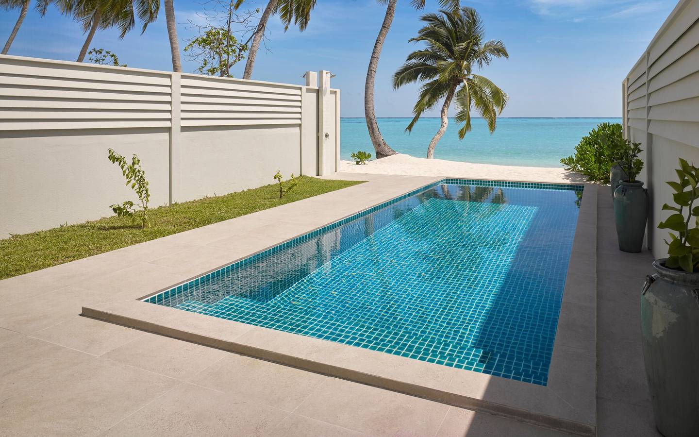 Villa_Park_Sun_Island_Deluxe_Beach_Pool_Villa_8