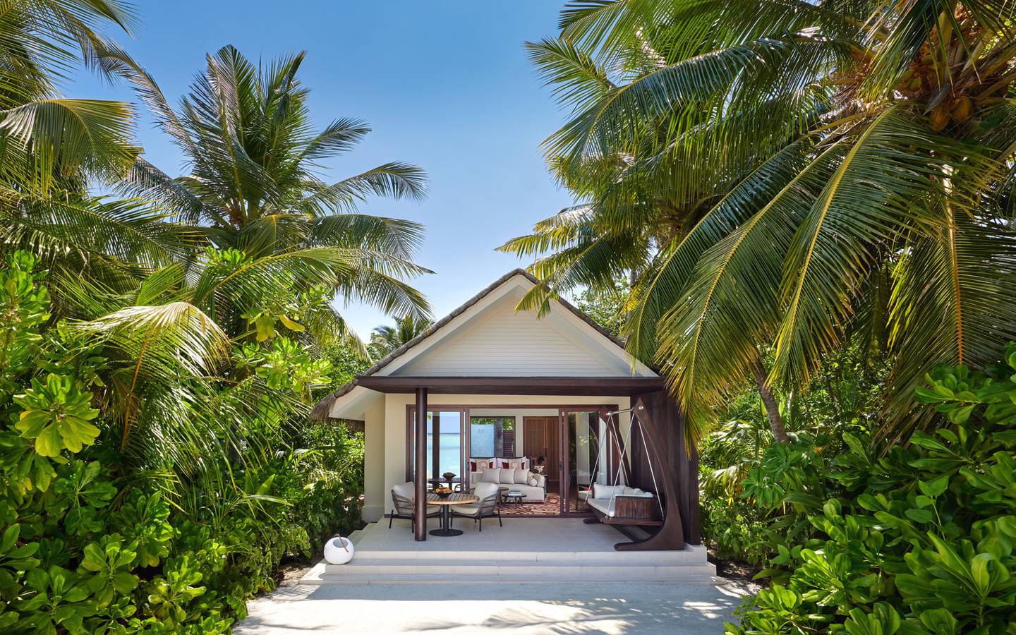 Niyama Private Islands - Deluxe Beach Villa Outdoor Living