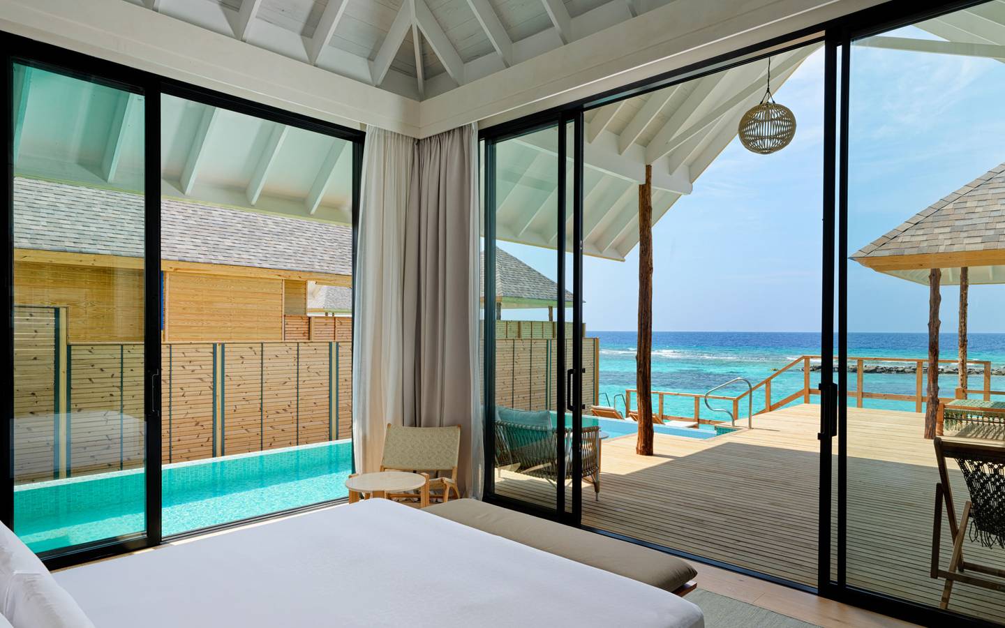Ananea-Madivaru-Maldives-Deluxe-Water-Pool-Villa-Interior-4