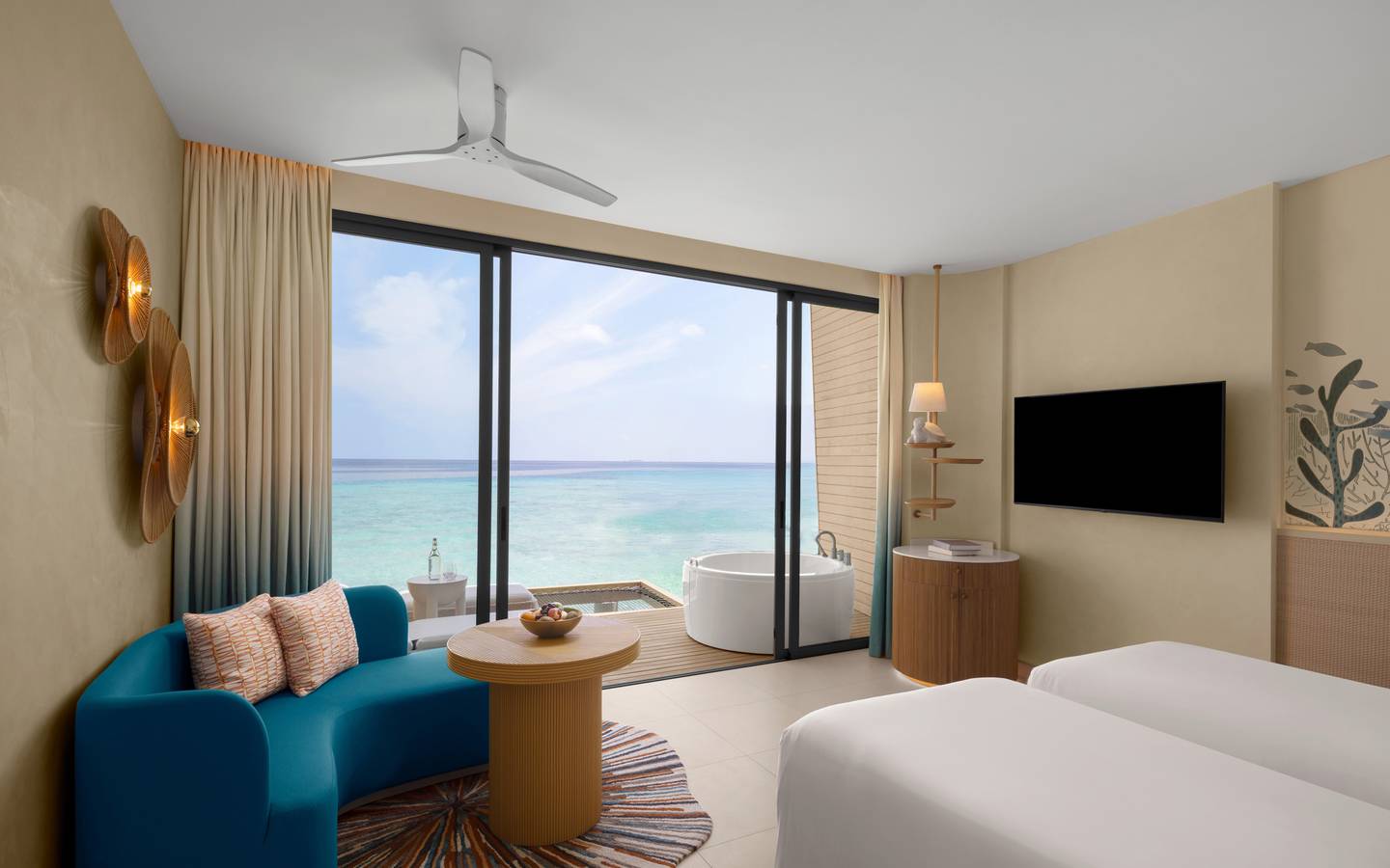 Centara_Mirage_Overwater_Villa_with_Jacuzzi_3