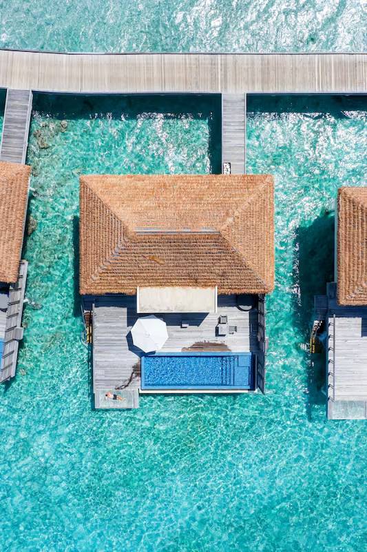 Überwasservilla Sonnenuntergang Radisson Hotel Maldives 4