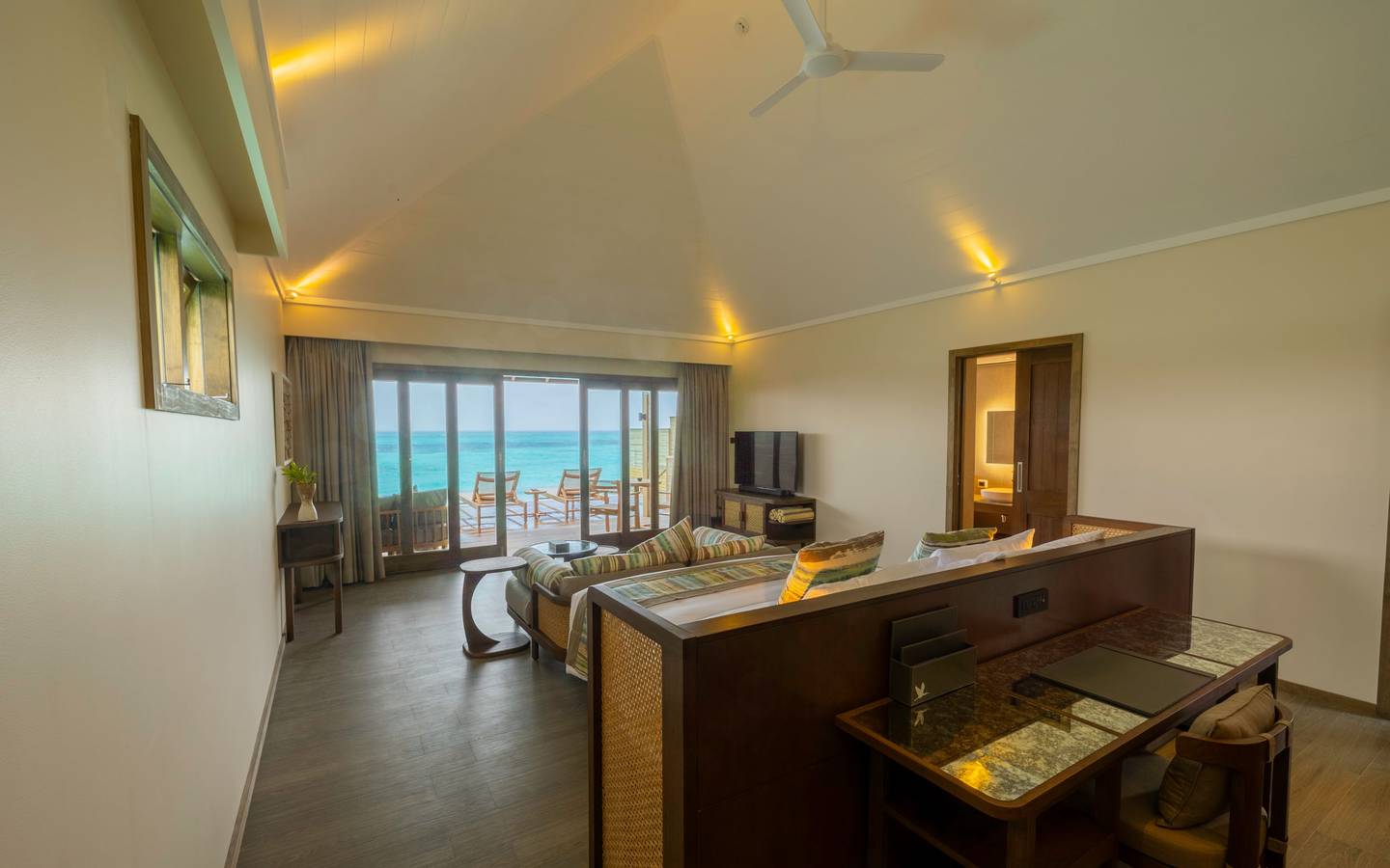 Nala_OceanPoolVillaInterior_1