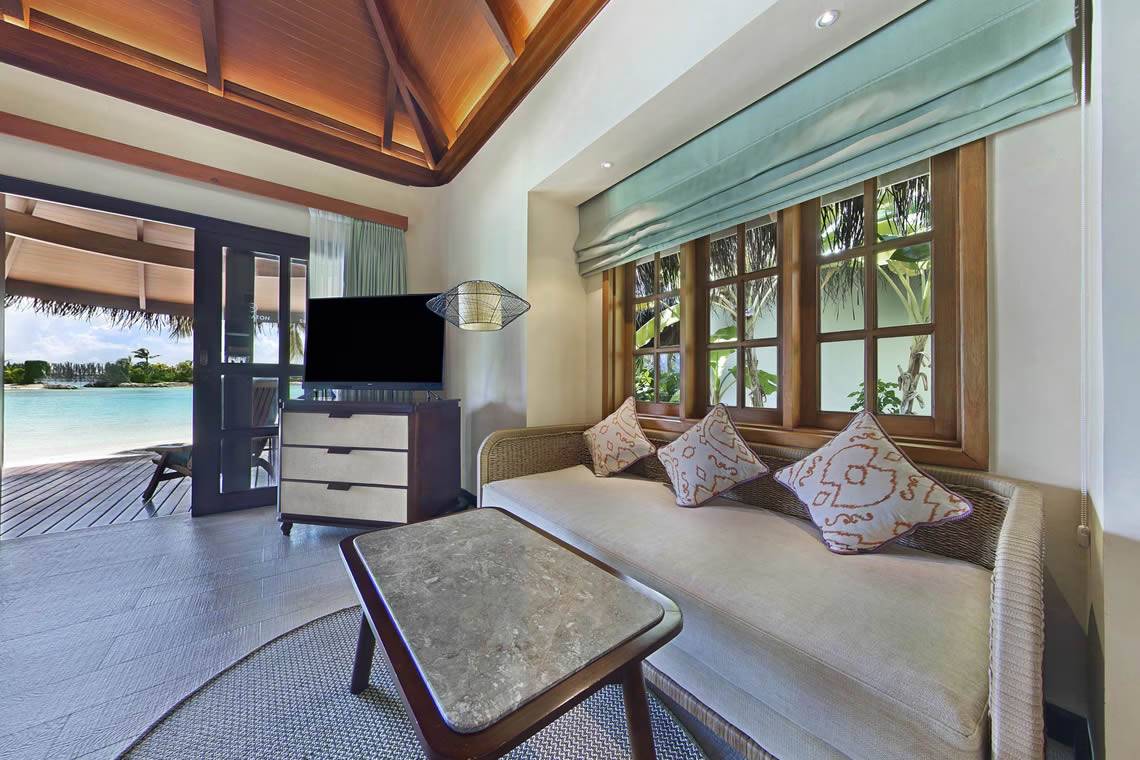 Sharaton_Maldives_Chalet_Strandblick_2