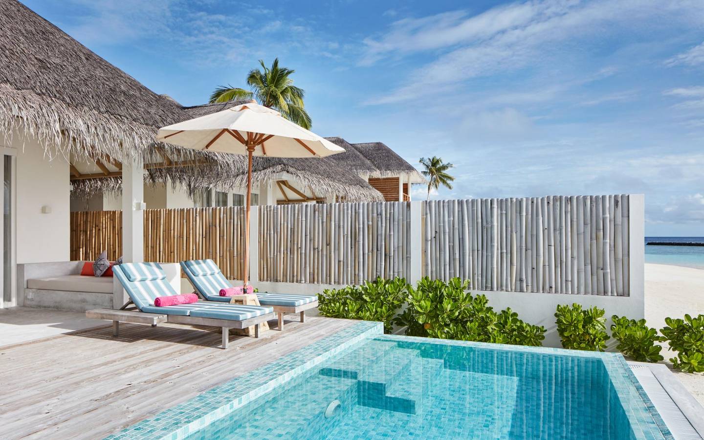 Sun Siyam Iru Veli, Malediven, Beach Villa with Pool, Terrasse und Pool
