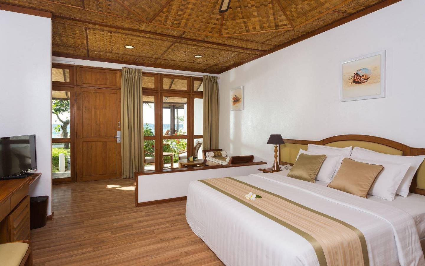 Standard Beachfront Room