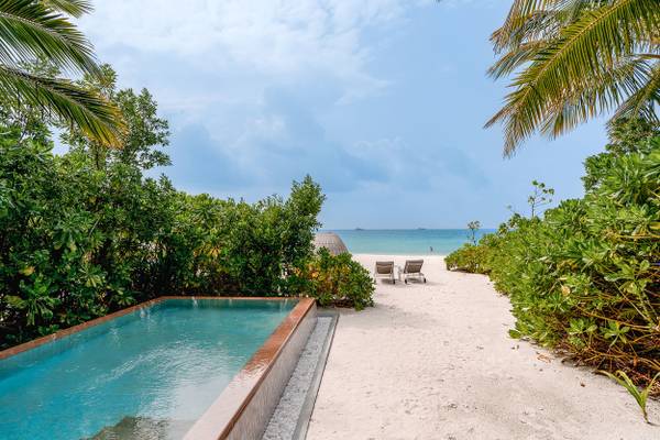 Kuda_Villingili_Sunset_Beach_Villa_with_Private_Pool_9