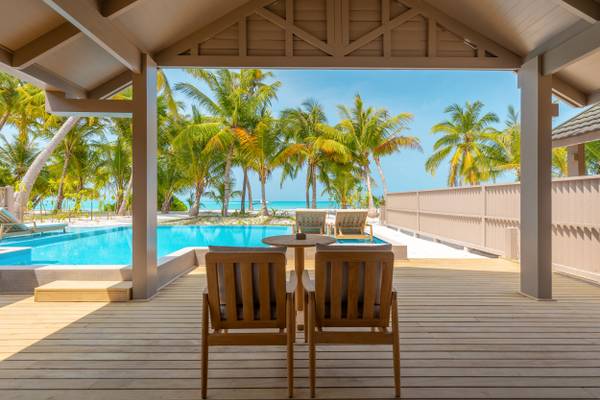 Meeru_Island_Two_Bedroom-Beach-Pool-Villa-Aerial_exterieur_1