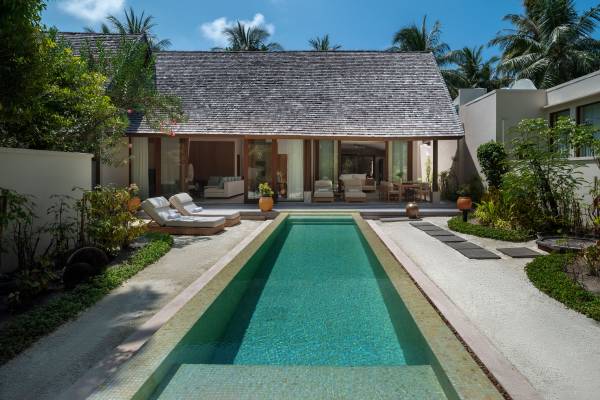 3-Bedroom Beach Suite with Pool