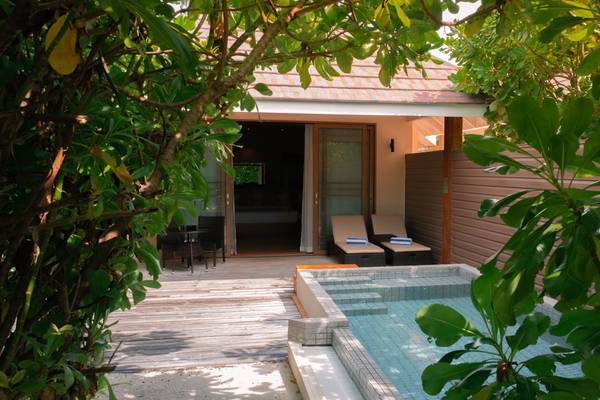 Brennia_Kottefaru_Beach_Pool_Villa_Außenansicht