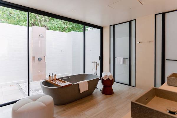 Kuda_Villingili_Sunrise_Beach_Villa_with_Private_Pool_1