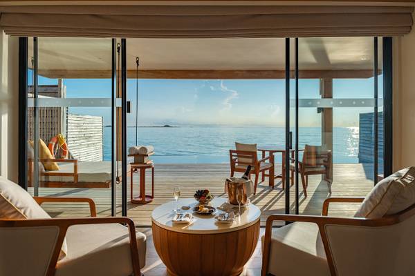 Kuda_Villingili_Sunrise_Water_Villa_with_Private_Pool_1