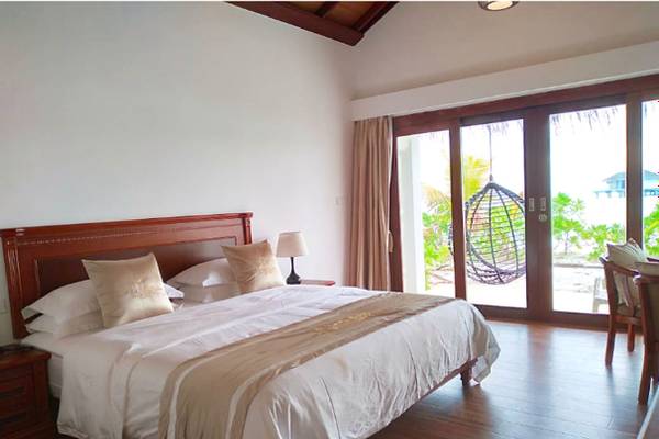 Beach_Villa_Cocogiri_Island_Resort_Interieur_1
