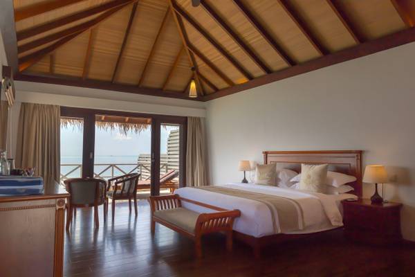 Cocogiri-Island_Water_Villa_3